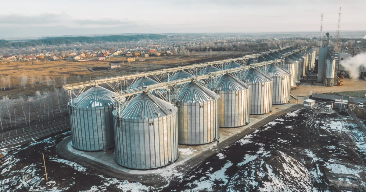 Flat-Bottom Grain Silos